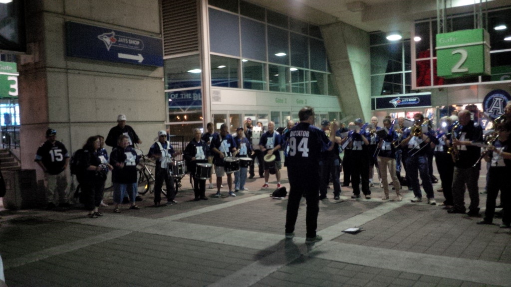 Argonotes outside gate 2 - our traditional post game concert location.